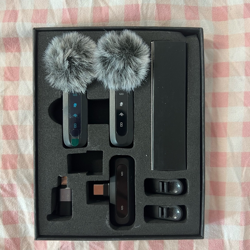 Warm Box Wireless Lavalier Microphone